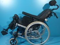 Scaun cu rotile - Carucior handicap rabatabil Invacare