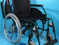 Scaun handicap cu cadru verde Ortopedia / latime sezut 48 cm