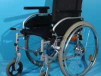 Scaun pentru handicap redus de la 640 lei din aluminiu B+B