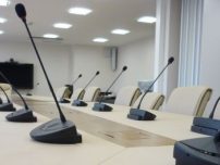 Kit discutii - sisteme audio profesionale de la 599 euro