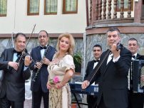 Revino La Traditie Cu Formatia Simona Tone 2015