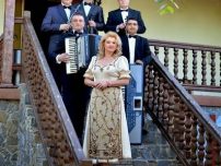 Revino La Traditie Cu Formatia Simona Tone 2015
