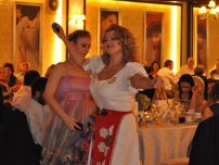 Revino La Traditie Cu Formatia Simona Tone 2015