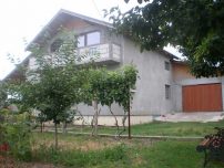 VILA DEOSEBITA - RAIU PE PAMANT