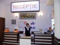 ANGAJEZ RECEPTIONERA