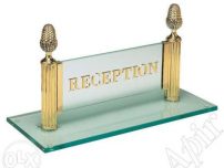 Angajam receptionere