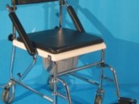 Scaun handicap cu wc (toaleta) cu rotile