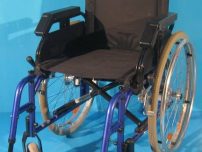 Scaun cu rotile handicap second hand B+B /43 cm