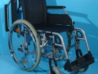 Carucior handicap second hand/ latime sezut 36 cm