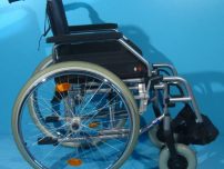 Carucior handicap second hand/ latime sezut 36 cm