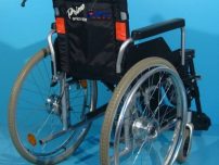 Scaun cu rotile cu suportii reglabili pana la orizontala