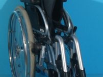 Scaun cu rotile din aluminiu care suporta 150 kg/48 cm sezut