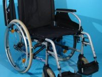 Scaun cu rotile second hand care suporta 130kg / latime sezut 50 cm