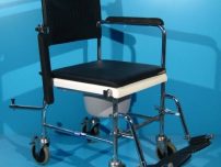 Scaun cu WC second hand Invacare cu mici defecte