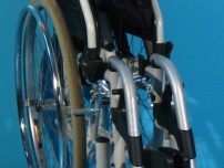 Fotoliu rulant pentru persoane cu dizabilitati B+B