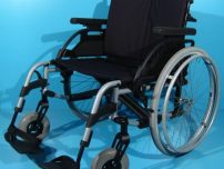 Scaun cu rotile din aluminiu cu latimea sezutului de 60 cm