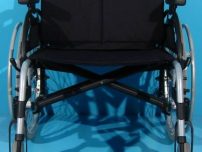 Scaun cu rotile din aluminiu cu latimea sezutului de 60 cm