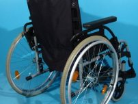 Scaun cu rotile handicap redus Breezy / latime sezut 48 cm