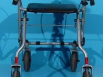 Cadru de mers cu roti second hand Drive