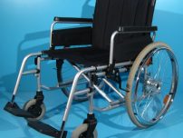 Scaun cu rotile care suporta 170 kg second hand Dietz/55