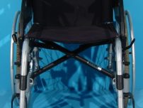 Scaun handicap cu rotile second hand Breezy sezutul 43 cm