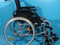 Scaun handicap cu rotile second hand Breezy sezutul 43 cm