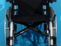 Scaun handicap rulant second hand Invacare sezut de 42 cm