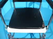 Scaun cu WC pentru persoane handicap cu mici defecte