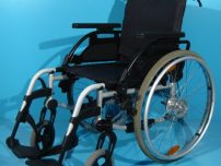 Rulant pentru invalid din aluminiu Breezy / cu sezut 43 cm