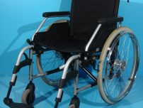 Oferta fotoliu cu rotile pentru handicap second hand