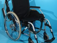 Oferta fotoliu cu rotile pentru handicap second hand