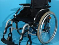 Vindem rulant din aluminiu si otel  Invacare / 42 cm