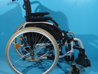 Vindem rulant din aluminiu si otel  Invacare / 42 cm