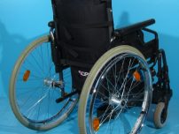 Comercializam scaun pentru handicap din aluminiu