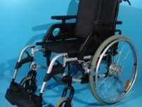 Vindem rulant pentru handicapati Breezy / latime sezut 45 cm