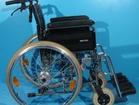 Fotoliu handicap rulant second hand dotat cu cauciuc plin