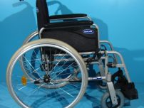 Scaun cu rotile fara frane pt insotitor Invacare / 46 cm