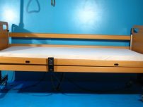 Pat electric pacienti cu trei sectiuni cu mici defecte + saltea cadou