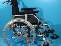 Rulant pentru handicap cu suporti din aluminiu Uniroll- sezut 53 cm