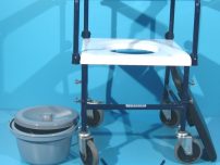 Scaun cu WC handicap Vermeiren disponibil