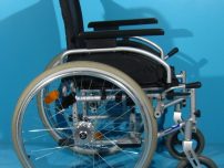 Scaun fara suporti de picioare din aluminiu B+B