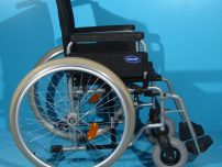 Carucior handicap de la Invacare / sezut 40 cm