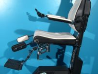 Carucior pentru interior folosit de pacient Suprema Bi-Power