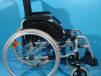 Fotoliu rulant invalid Invacare second  sezut 40 cm