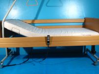 Pat electric pentru ingrijire pacienti cu trei sectiuni second hand Aks