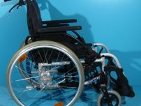 Carucior din aluminiu Breezy pentru handicap/ sezut 43 cm