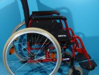 Carucior cu cadru rosu din aluminiu Meyra /sezut 48 cm