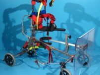 Premergator cu verticalizare pentru copii second hand NF-WALKER
