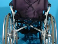Rulant handicap Breezy cu spatar detasabil / sezut 43 cm