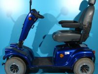 Scuter electric destinat persoanelor cu mobilitate scazuta